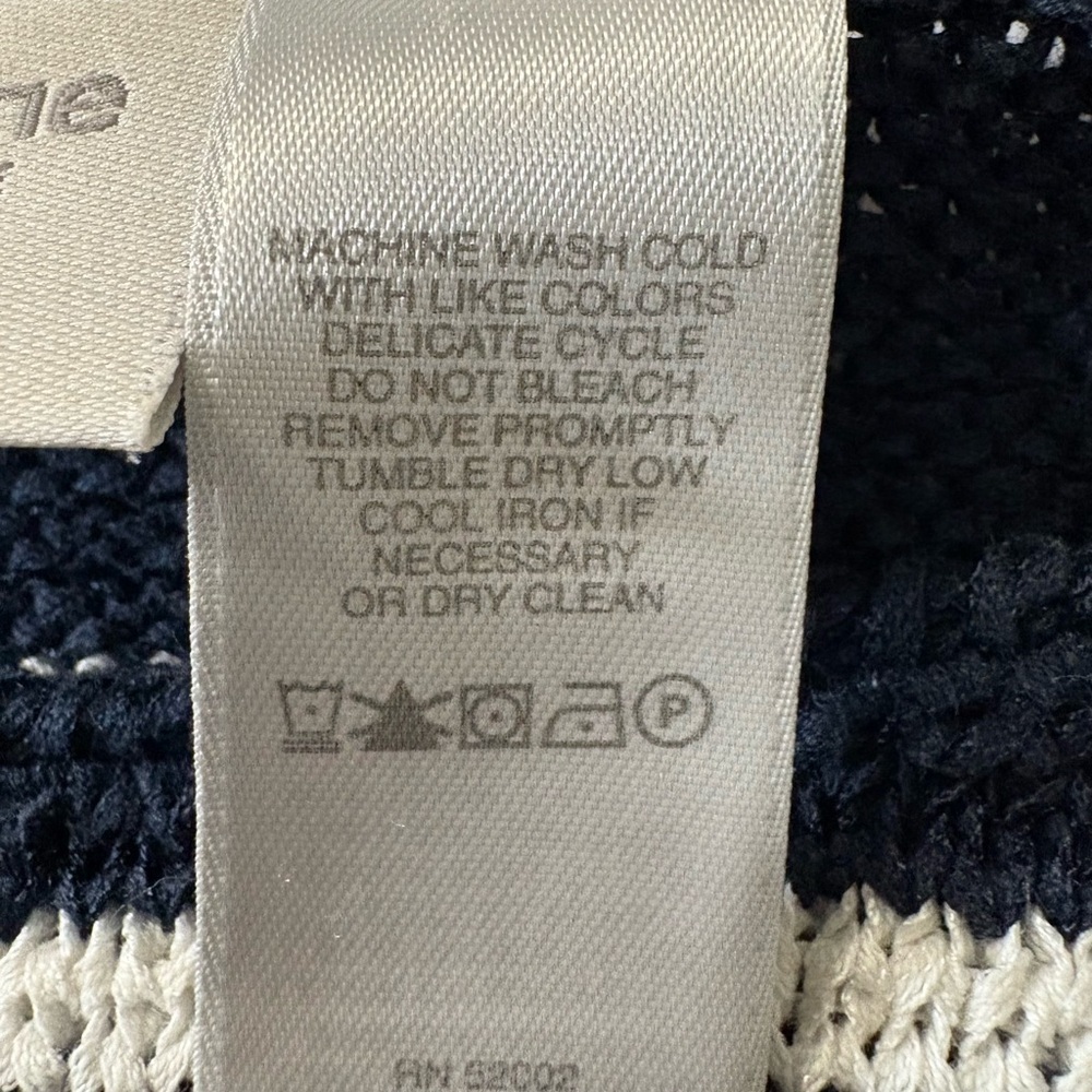 Liz Claiborne Classic Blue and White Striped Crew Neck Sweater. Cotton Blend. - Picture 4 of 9